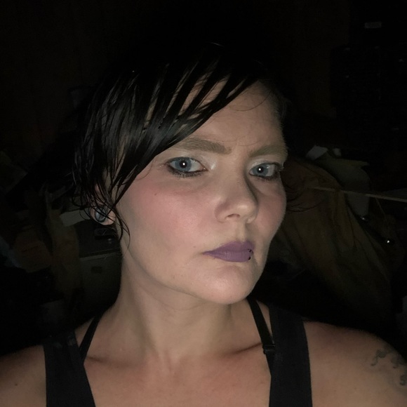 Meet your Posher, Kayla - Picture 1 of 1